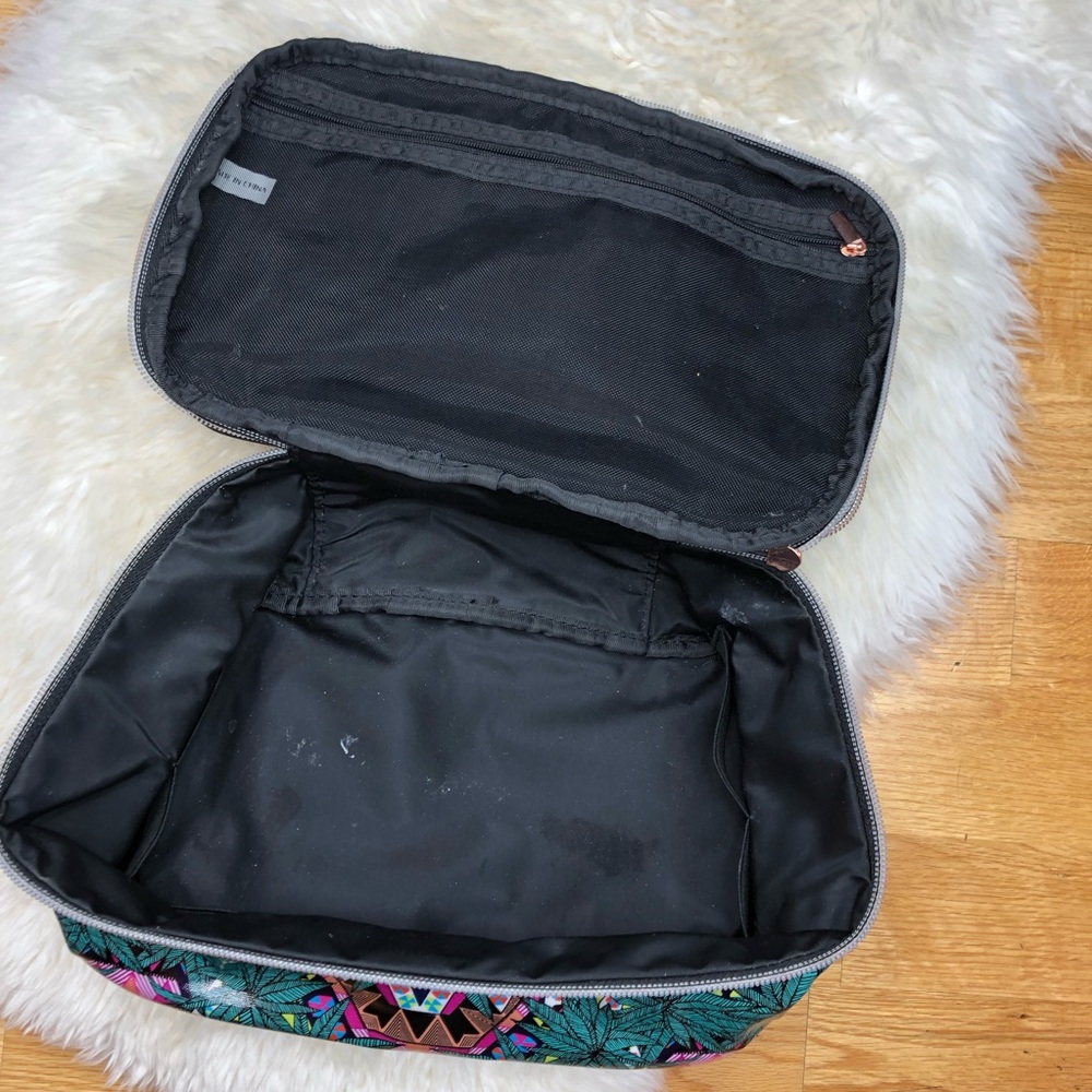 Mara Hoffman Sephora MakeUp Bag - Picture 5 of 5